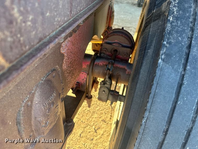 image for item NN9511 Flatbed trailer