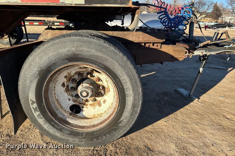 image for item NN9511 Flatbed trailer