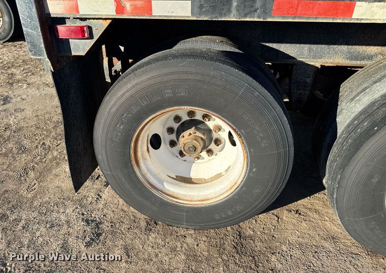 image for item NN9511 Flatbed trailer