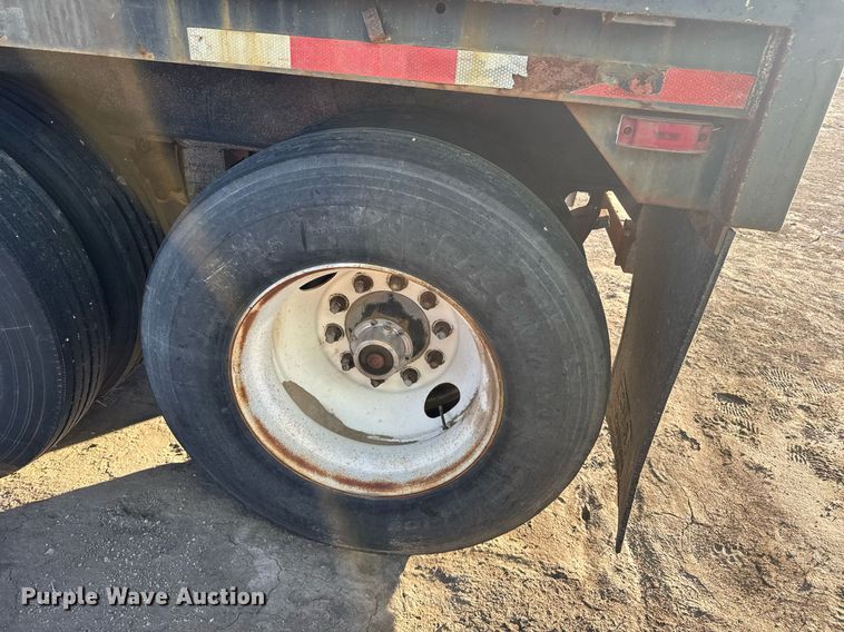 image for item NN9511 Flatbed trailer