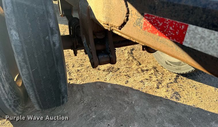 image for item NN9512 Flatbed trailer