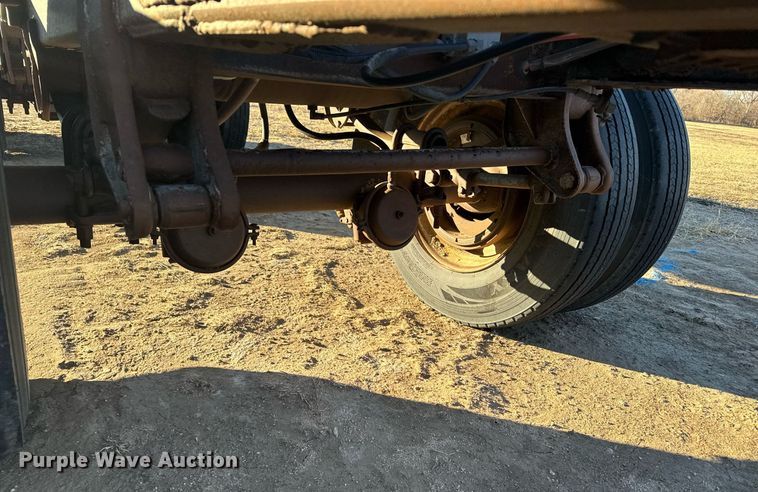 image for item NN9512 Flatbed trailer