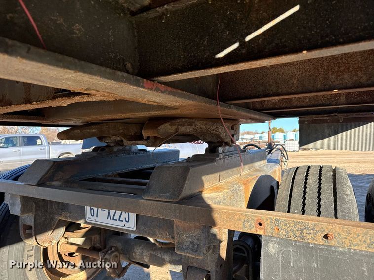 image for item NN9512 Flatbed trailer