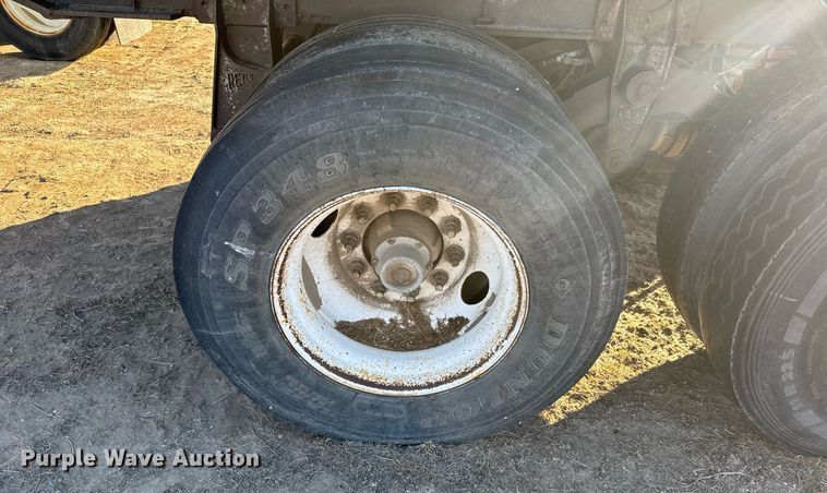 image for item NN9512 Flatbed trailer