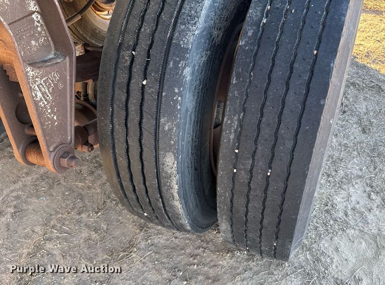 image for item NN9512 Flatbed trailer