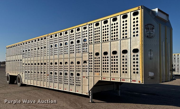image for item NN9542 2017 Merritt livestock trailer