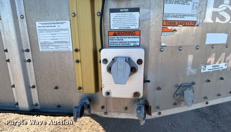 image for item NN9542 2017 Merritt livestock trailer