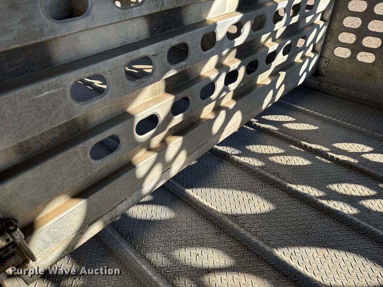 image for item NN9543 2008 Wilson PSDCL 402 livestock trailer