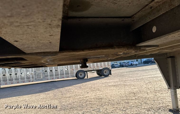 image for item NN9543 2008 Wilson PSDCL 402 livestock trailer