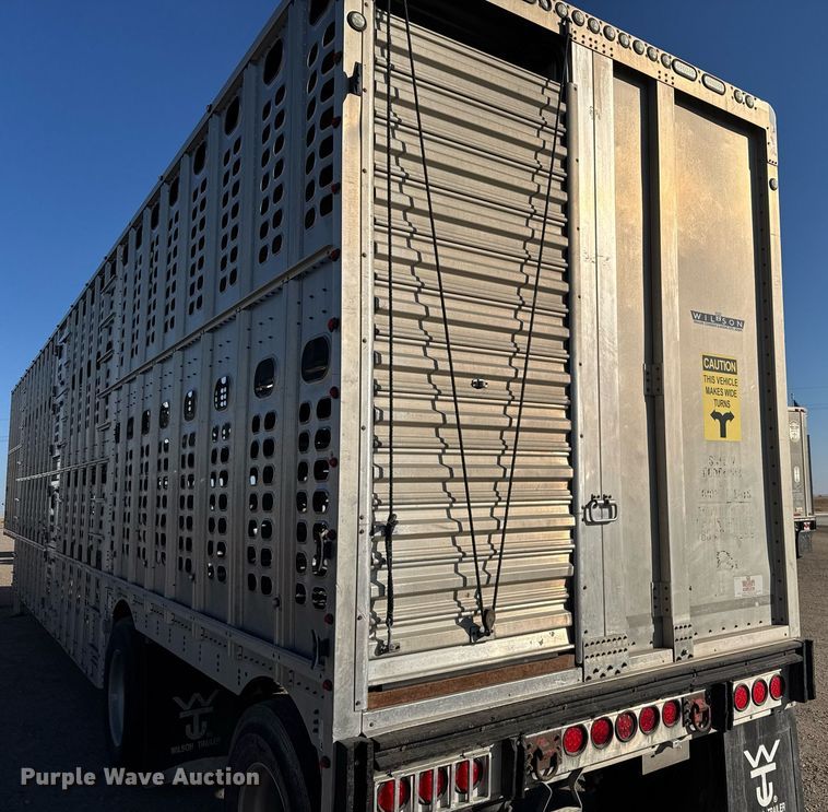 image for item NN9543 2008 Wilson PSDCL 402 livestock trailer