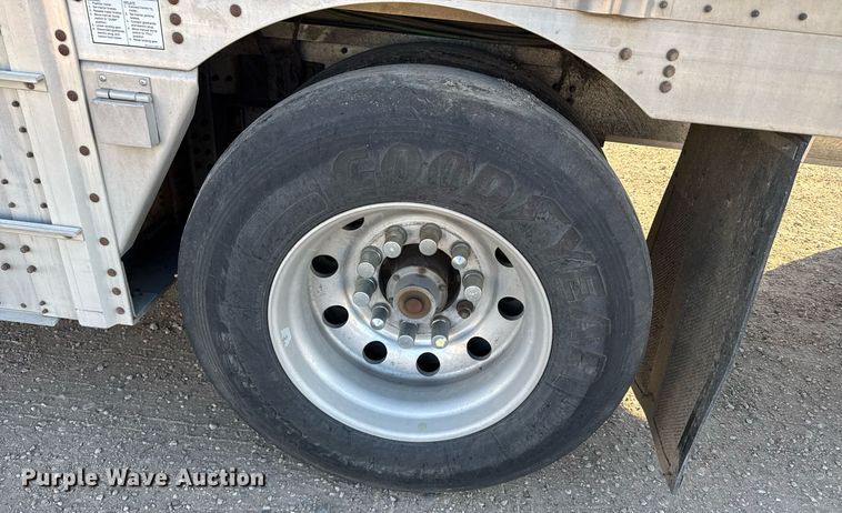 image for item NN9543 2008 Wilson PSDCL 402 livestock trailer