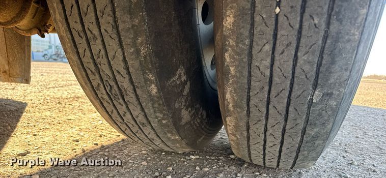 image for item NN9543 2008 Wilson PSDCL 402 livestock trailer