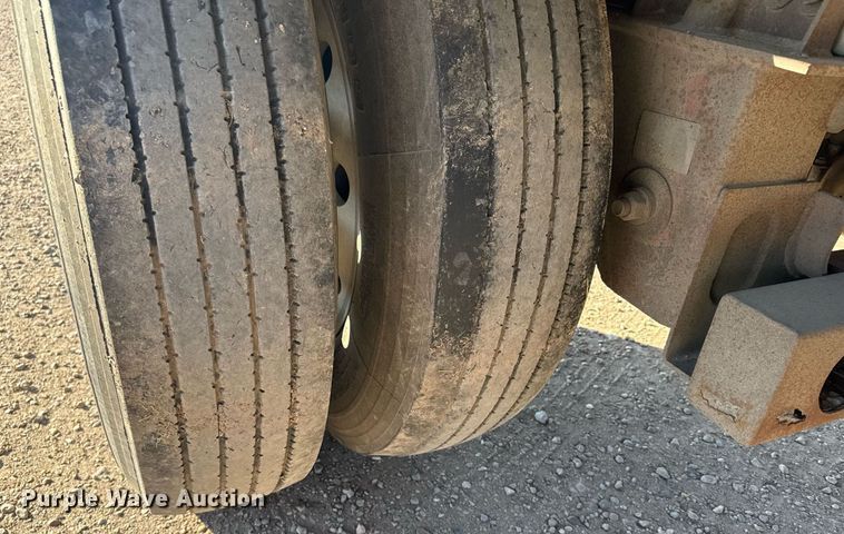 image for item NN9543 2008 Wilson PSDCL 402 livestock trailer