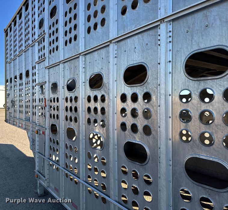 image for item NN9544 2017 Merritt livestock trailer