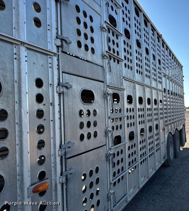 image for item NN9544 2017 Merritt livestock trailer
