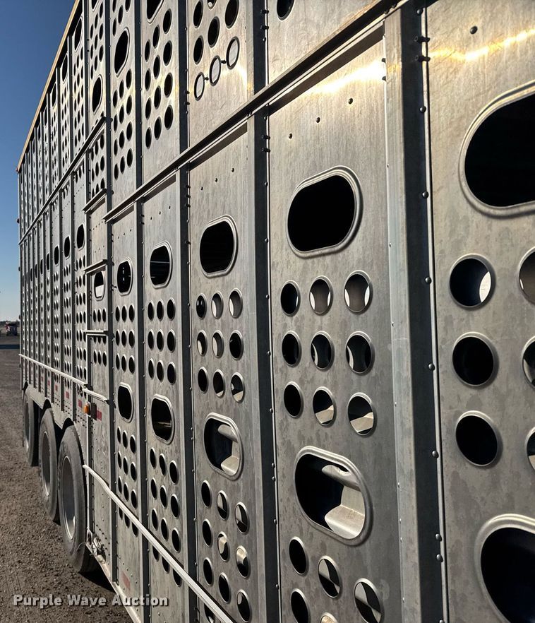 image for item NN9544 2017 Merritt livestock trailer