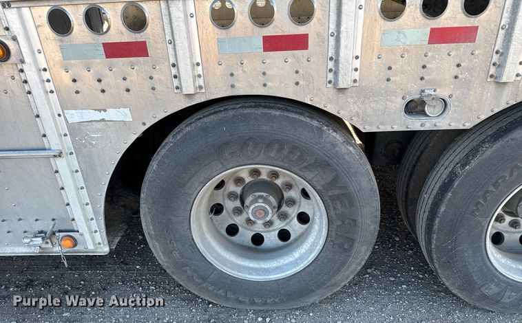 image for item NN9544 2017 Merritt livestock trailer