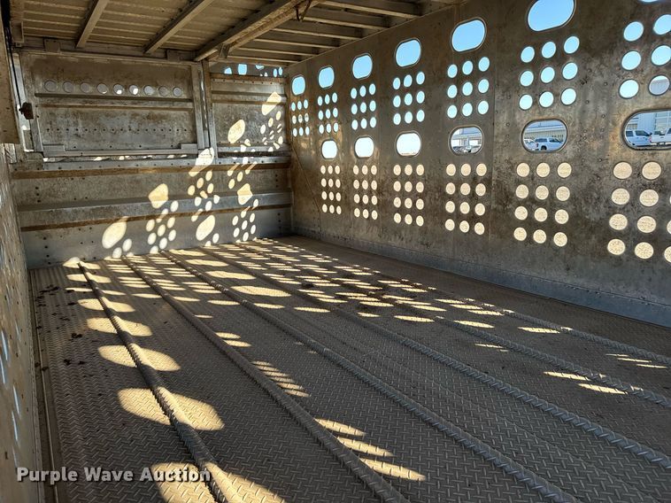 image for item NN9545 2017 Merritt livestock trailer