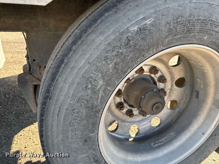 image for item NN9545 2017 Merritt livestock trailer