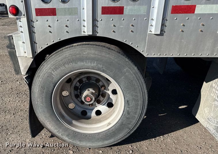 image for item NN9545 2017 Merritt livestock trailer