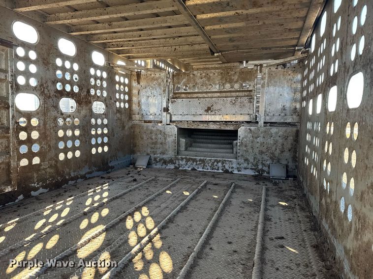 image for item NN9547 2017 Merritt livestock trailer