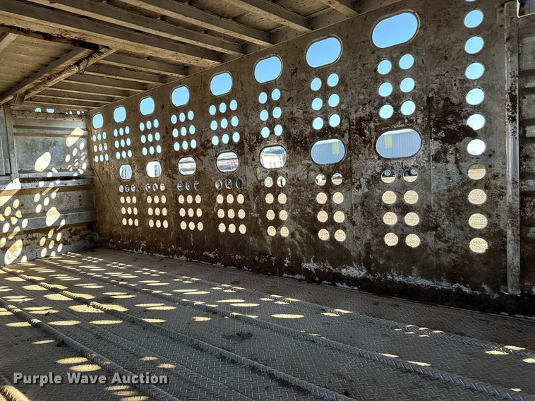 image for item NN9547 2017 Merritt livestock trailer