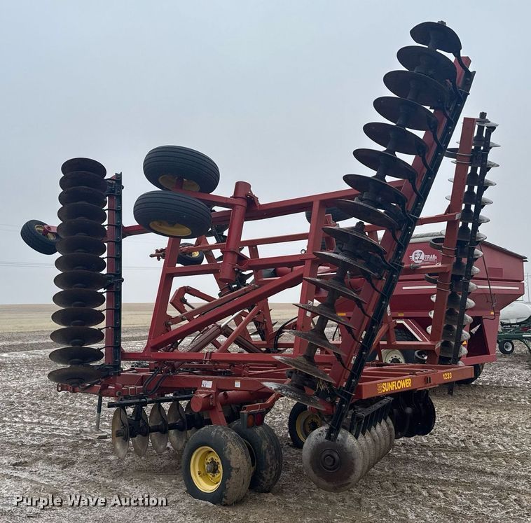 image for item NN9559 Sunflower 1233-29 double off-set disk