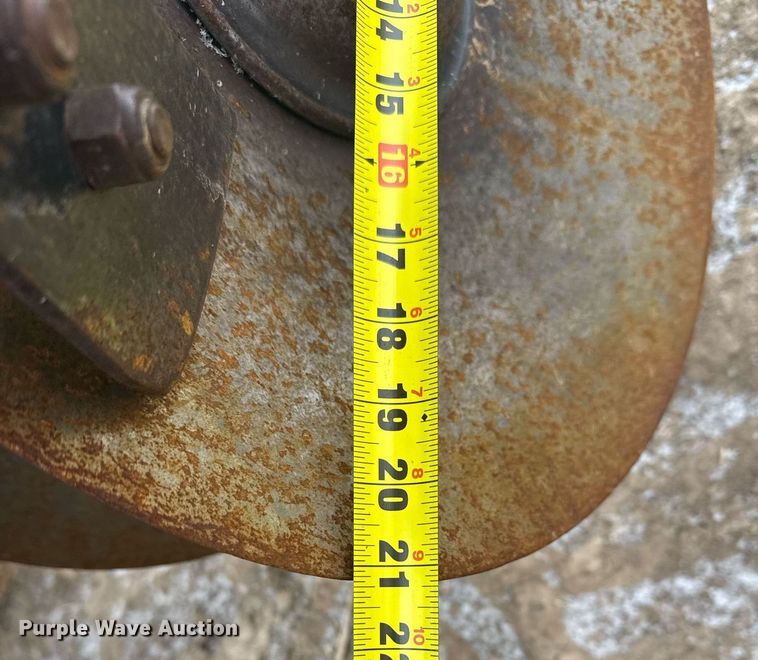 image for item NN9559 Sunflower 1233-29 double off-set disk