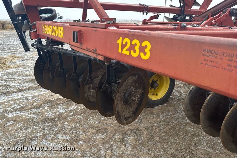 image for item NN9559 Sunflower 1233-29 double off-set disk