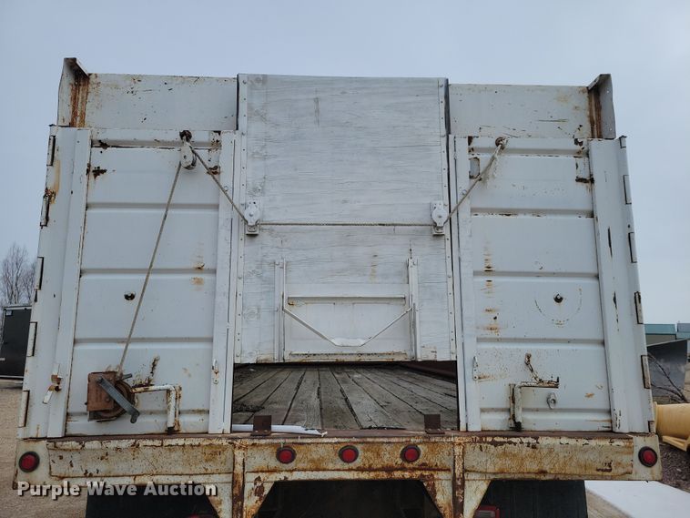 image for item OH9493 1974 Chevrolet  65 grain truck