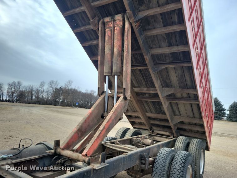 image for item OH9493 1974 Chevrolet  65 grain truck