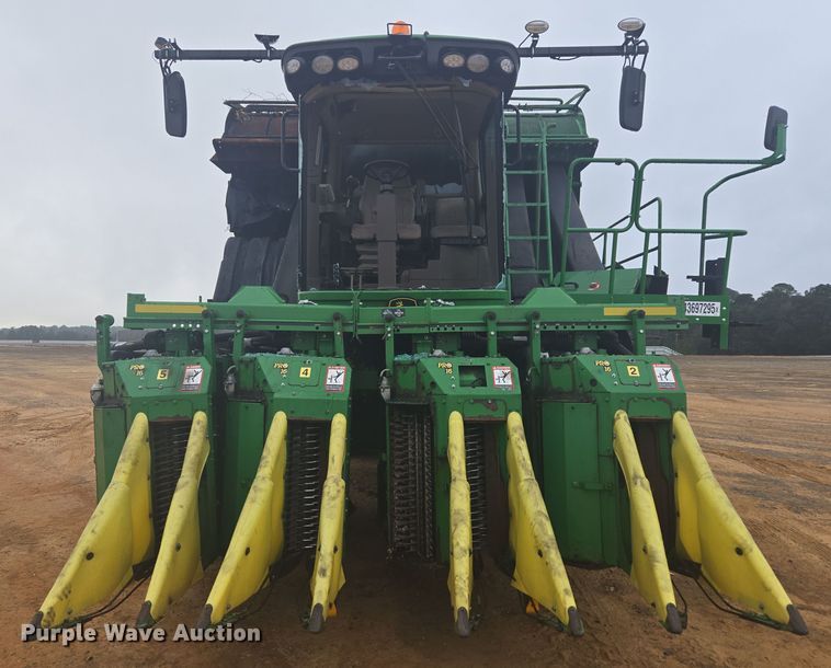 image for item YA0315 2019 John Deere CP690 cotton picker