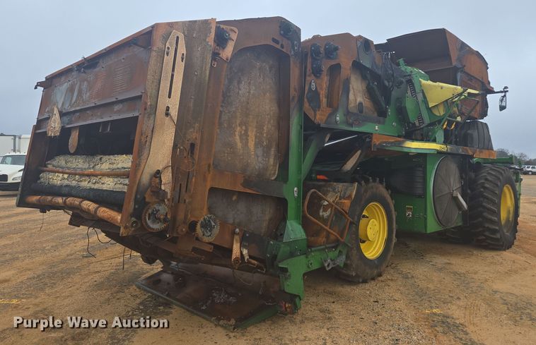 image for item YA0315 2019 John Deere CP690 cotton picker