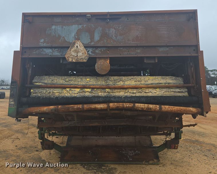 image for item YA0315 2019 John Deere CP690 cotton picker