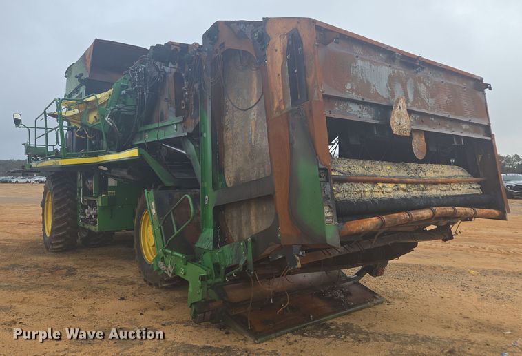 image for item YA0315 2019 John Deere CP690 cotton picker