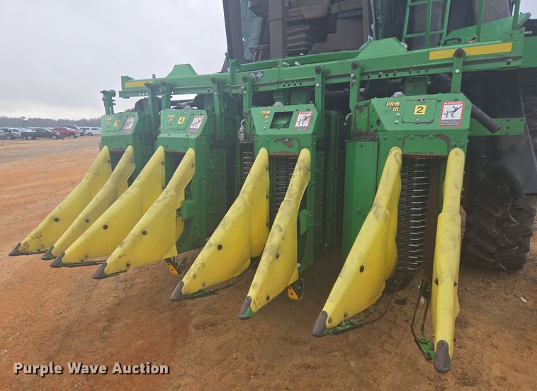 image for item YA0315 2019 John Deere CP690 cotton picker