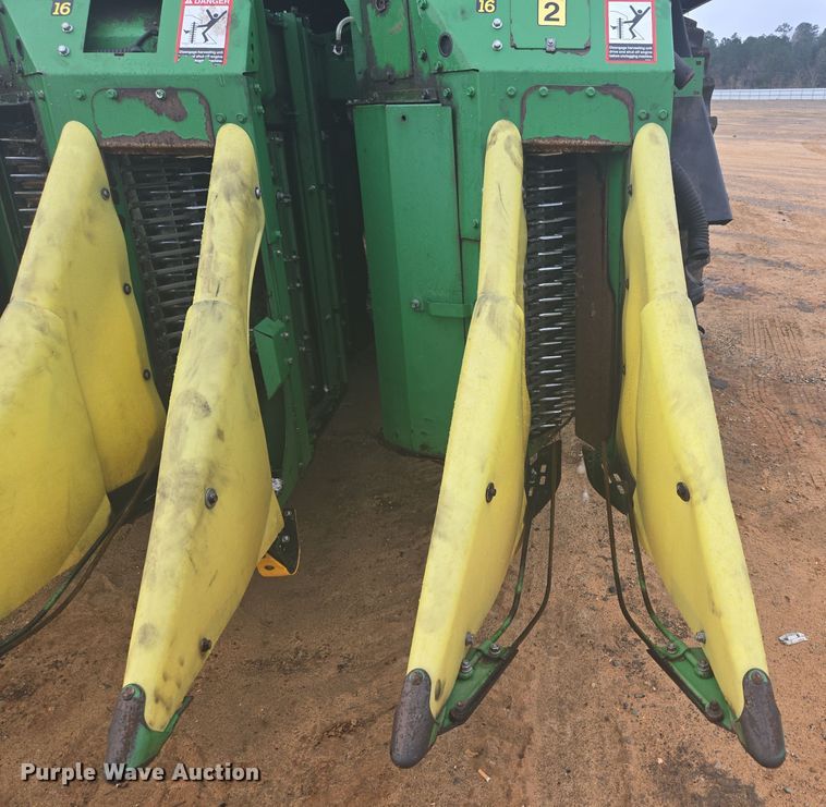 image for item YA0315 2019 John Deere CP690 cotton picker