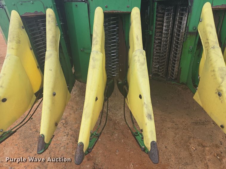 image for item YA0315 2019 John Deere CP690 cotton picker