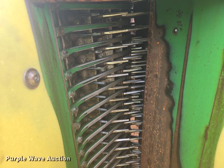 image for item YA0315 2019 John Deere CP690 cotton picker