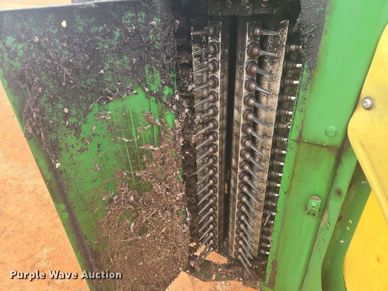 image for item YA0315 2019 John Deere CP690 cotton picker