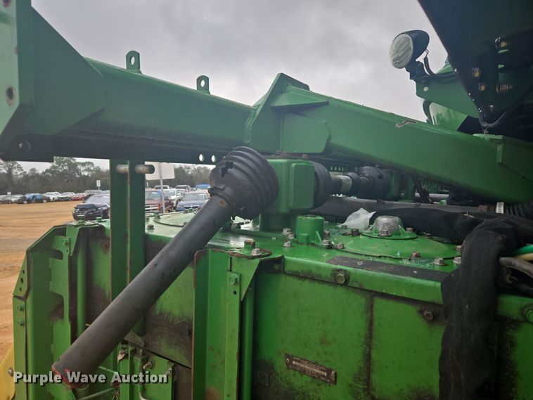image for item YA0315 2019 John Deere CP690 cotton picker
