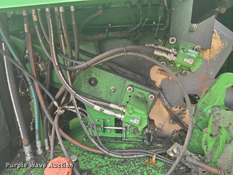 image for item YA0315 2019 John Deere CP690 cotton picker