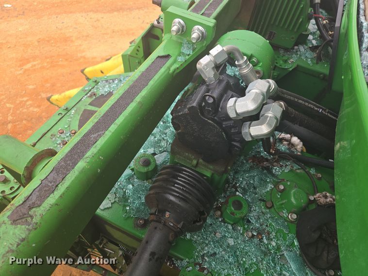 image for item YA0315 2019 John Deere CP690 cotton picker