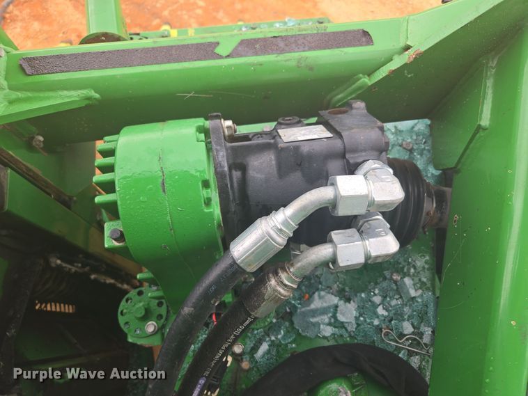 image for item YA0315 2019 John Deere CP690 cotton picker