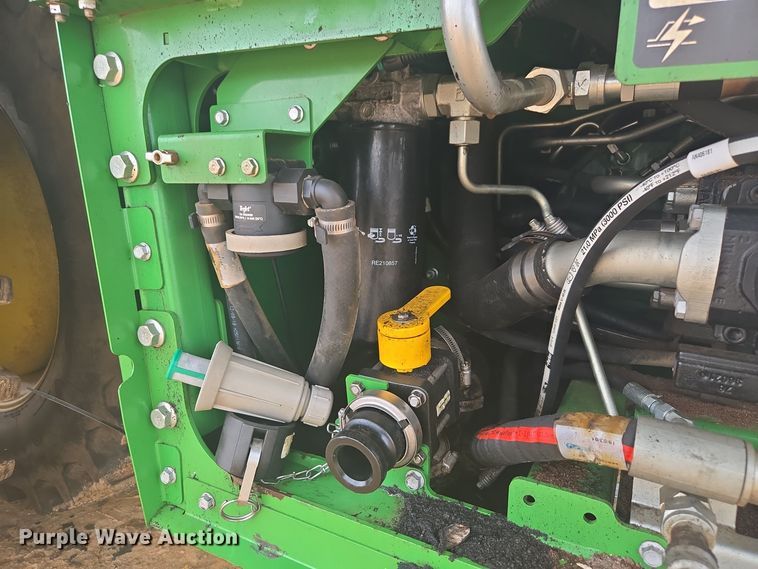 image for item YA0315 2019 John Deere CP690 cotton picker