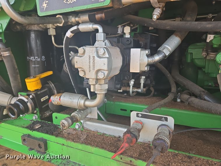 image for item YA0315 2019 John Deere CP690 cotton picker