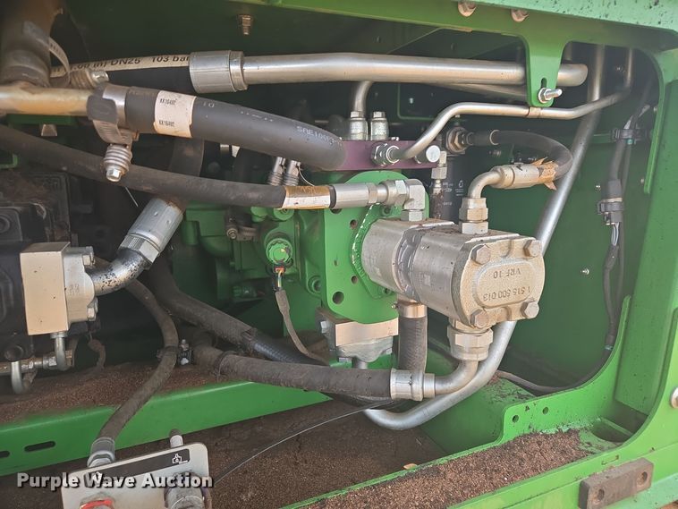 image for item YA0315 2019 John Deere CP690 cotton picker