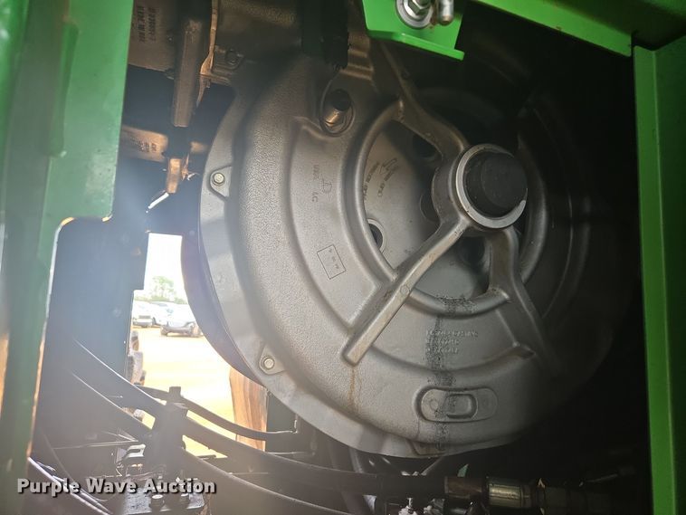 image for item YA0315 2019 John Deere CP690 cotton picker
