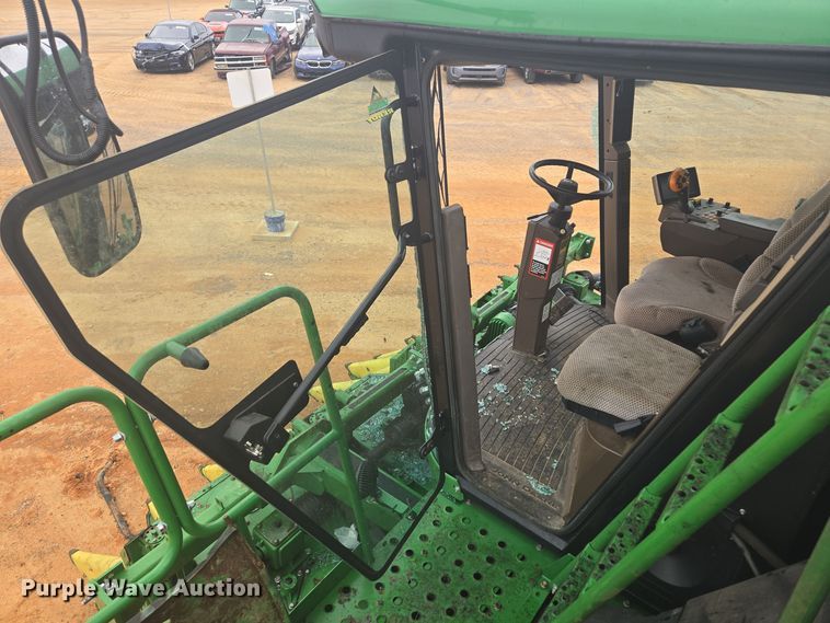 image for item YA0315 2019 John Deere CP690 cotton picker