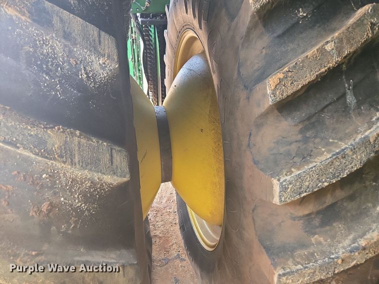 image for item YA0315 2019 John Deere CP690 cotton picker